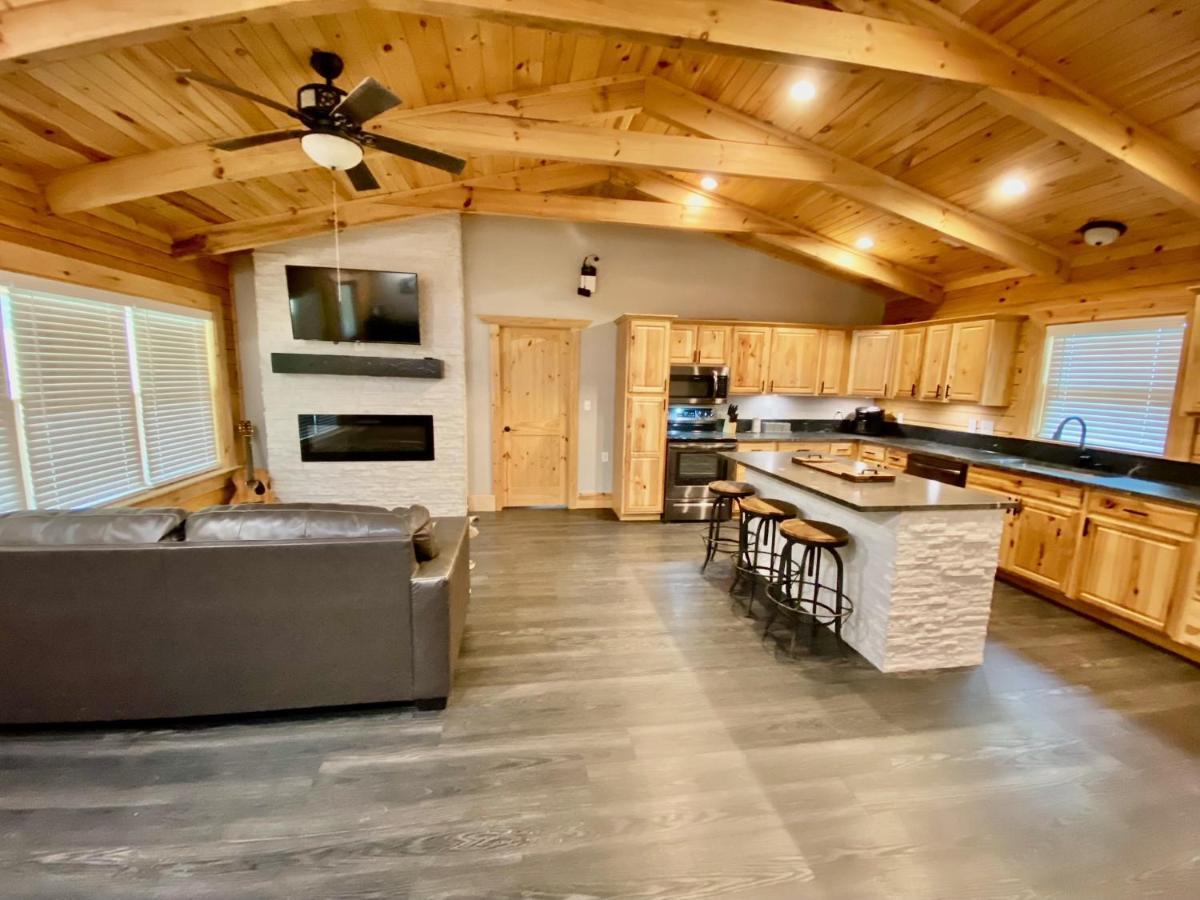 Cabin At Chitt'S Creek Emory Buitenkant foto
